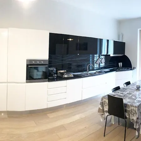 Deluxe Sassi Di Appartement *